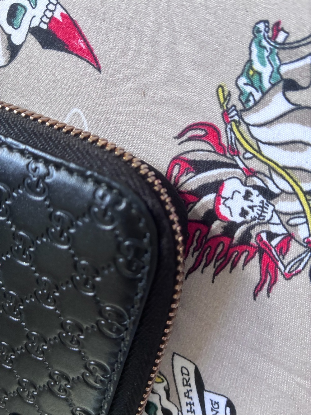 GUCCI Micro Guccissima Black Wallet - Picture 7 of 10